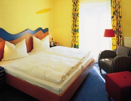 Hotel Am Kurpark 쇼네베크 객실 사진